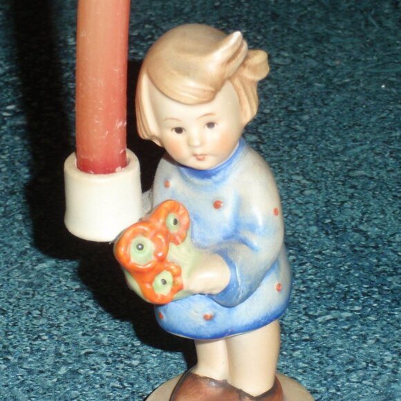1950s "Girl With Nosegay" Goebel Hummel Figurine #I/115 TMK2 FULL BEE - GIFT! - Picture 6 of 8